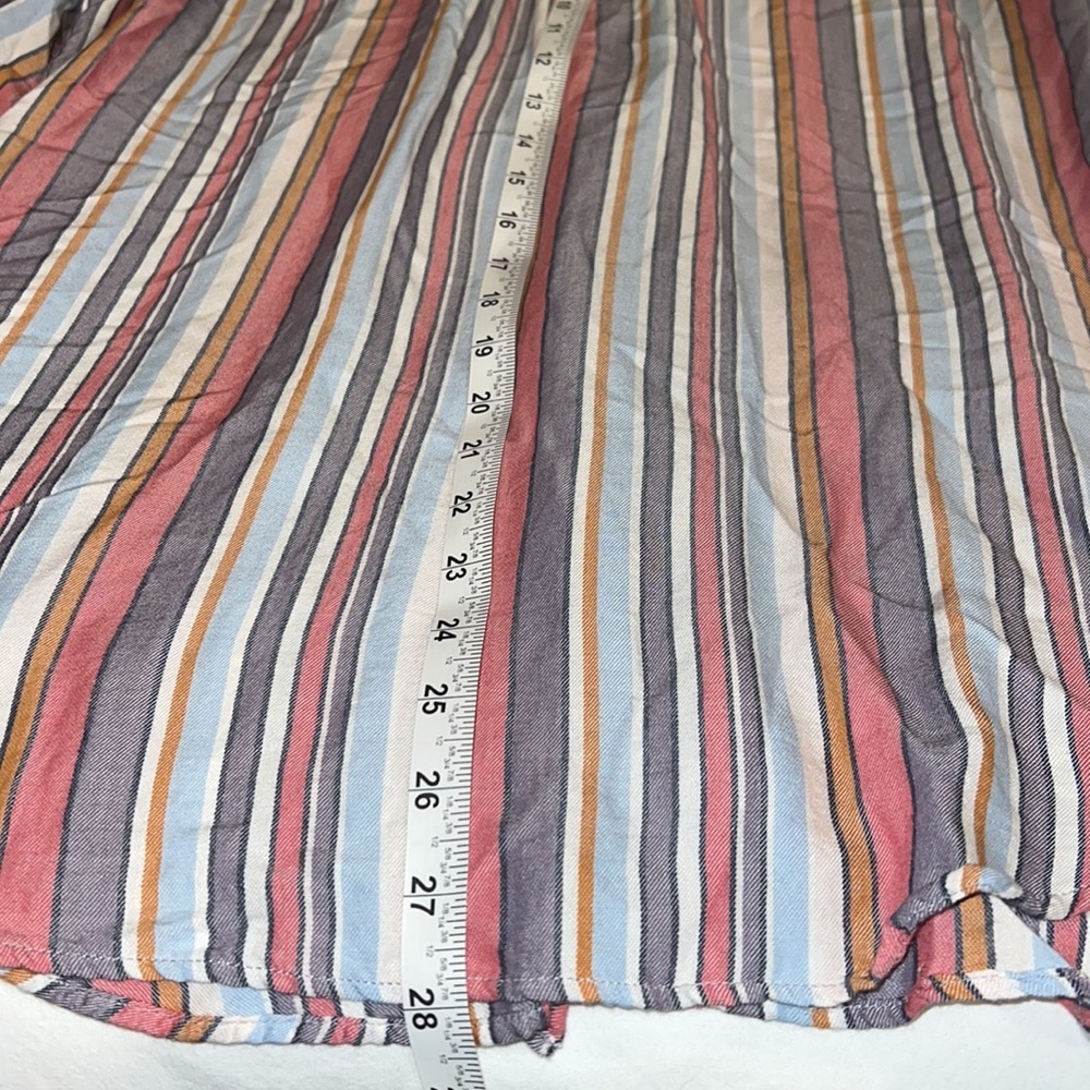 Eddie Bauer women’s striped dress shirt soft  medium button down long sleeve - Picture 6 of 6